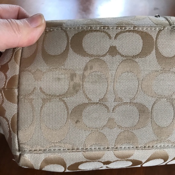 Beautiful Pink Coach Purse with Flower appl… - Picture 12 of 13